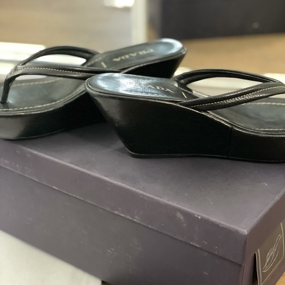 Prada wedge heeled flip flops - Picture 5 of 15